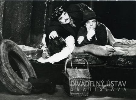 Pavol Mikulík (Lucky), Marián Labuda (Estragón), Stano Dančiak (Vladimír)