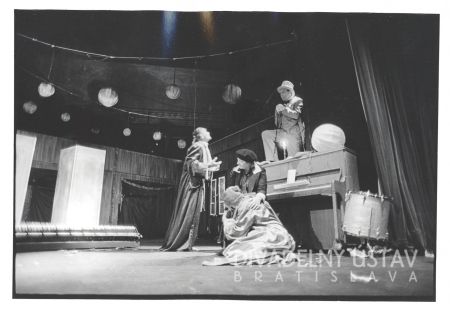 Marián Geišberg (Človek), Helena Sudická (Malá), Oľga Gerátová (Matka) / Marta Sládečková (Žena), Tomáš Žilinčík (On)