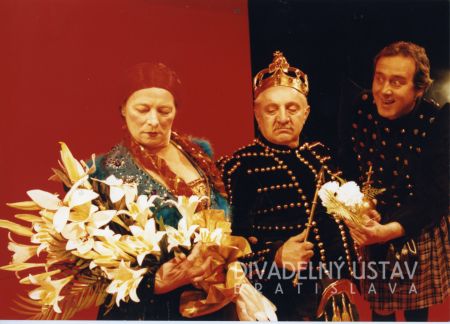 Adela Gáborová (Lady Macbethová), Marián Labuda st. (Macbeth), Ján Greššo (Banquo)