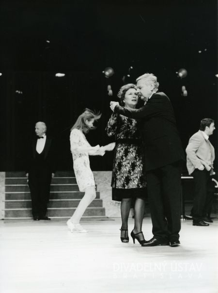 Ladislav Chudík, Vanda Tureková,  Emília Vášáryová, Juraj Slezáček, Branislav Bystriansky