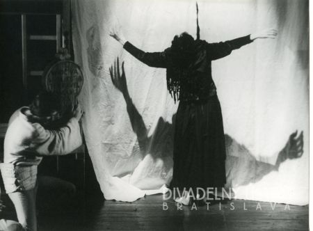 Štefan Šmihla (Jánošík), Oľga Hoffmannová (Matka)