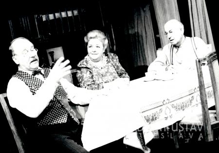 Leopold Haverl (Karl Bockerer), Eva Krížiková (Binerl), Ivan Rajniak (Hatzinger)