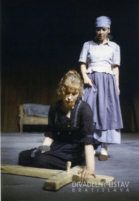 Anna Javorková (Mariša), Zuzana Cigánová (Rozálka)