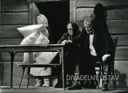 Magda Vášáryová (Zuzka), Oľga Vronská (Mara), Viliam Polónyi (Palčík)