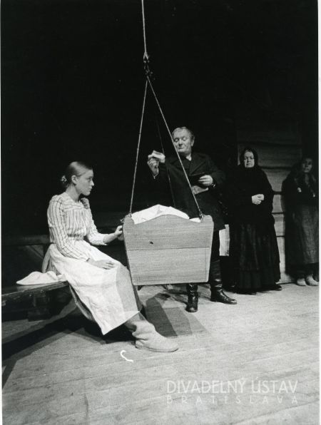 Magda Vášáryová (Zuzka), Viliam Polónyi (Palčík), Oľga Vronská (Mara), Eliška Müllerová (Kata)