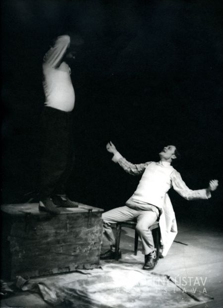 Jozef Stražan (Muž), Marián Geišberg (Dodo); foto: Peter Baláž (img547) Jozef Stražan (Muž), Kveta Stražanová (Žena), Marián Geišberg (Dodo)