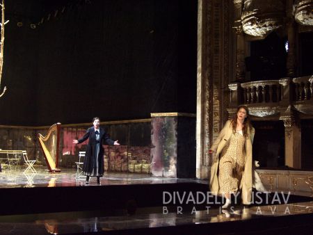 Jitka Sapara-Fischerová (Filipievna), Natalia Ushakova (Tatiana)