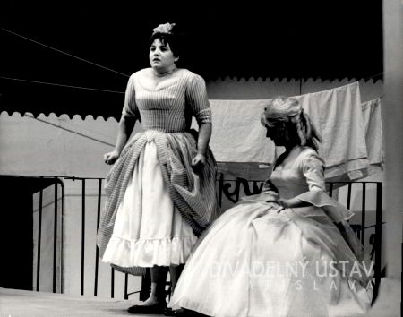 Eva Krížiková (Slečna Susanna), Zdena Grúberová (Slečna Candida)