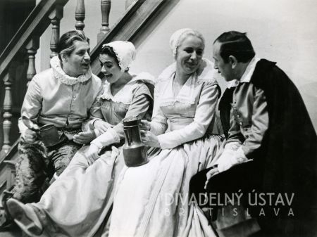 Mikuláš Huba (George Page), Eva Kristinová (Pani Pageová), Mária Kráľovičová (Pani Fordová), Ctibor Filčík (Frank Ford)